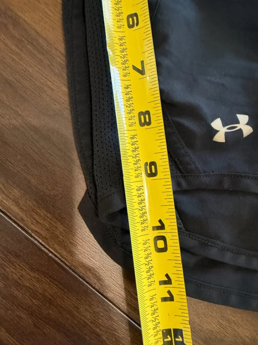 Under Armour Women's Athletic Shorts SM - Picture 10 of 12